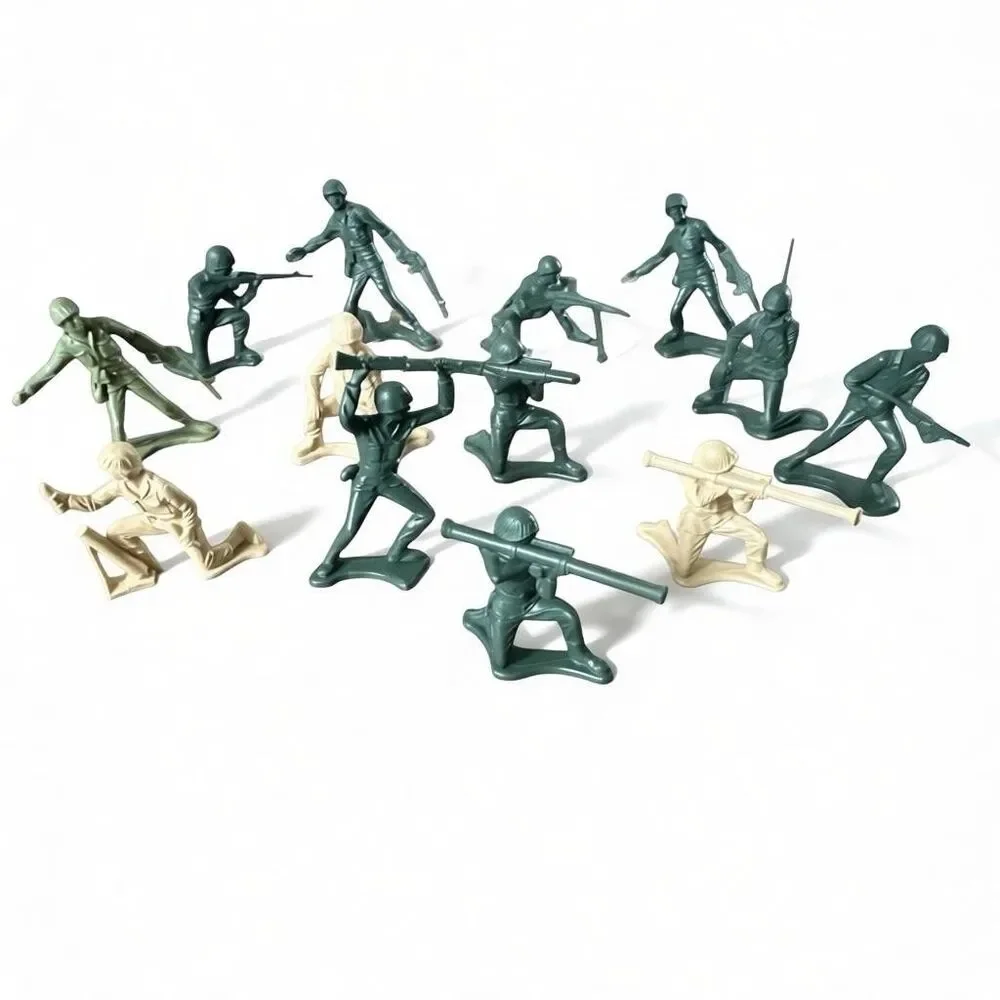 Lot of 13 Vintage 2” Plastic Army Men Soldiers Green Tan Bazooka Rocket Poses